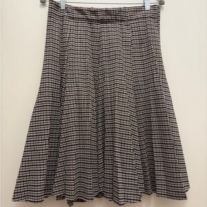 Orly Brown and White Houndstooth Pleated Skirt Size 42